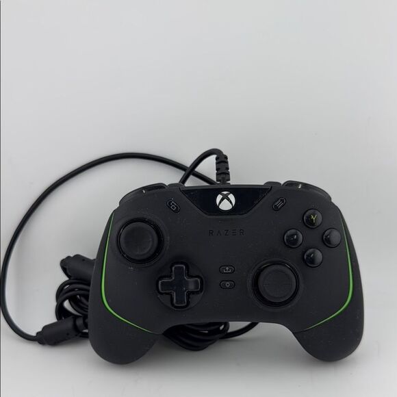 Razer Wolverine V2 RZ06-0356 Wired Gaming Controller for Xbox, Xbox One, PC - Picture 1 of 3